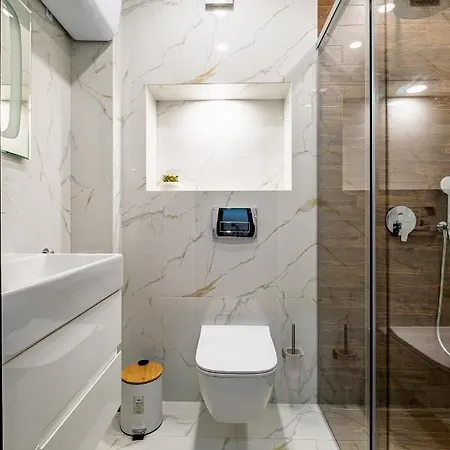 Apartment Luxury Redefined In Center - Elevate Your In A Smart And Modern
