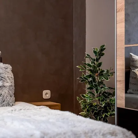 Luxury Redefined In Center - Elevate Your In A Smart And Modern *