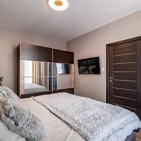 Apartment Luxury Redefined In City Center - Elevate Your In A Smart And Modern *