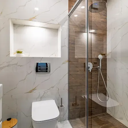 Luxury Redefined In City Center - Elevate Your In A Smart And Modern Apartment Varna