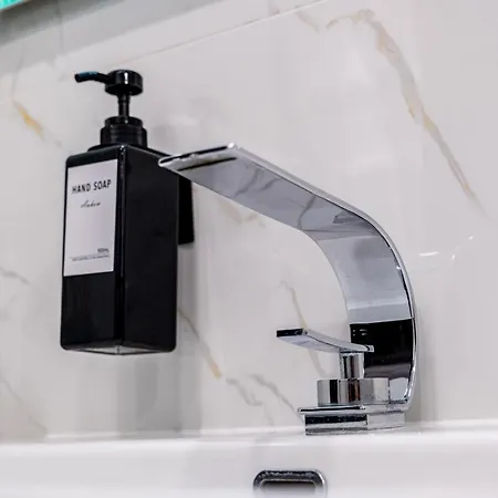 Luxury Redefined In Center - Elevate Your In A Smart And Modern *